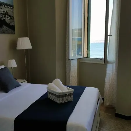 Luna Guest house Savona